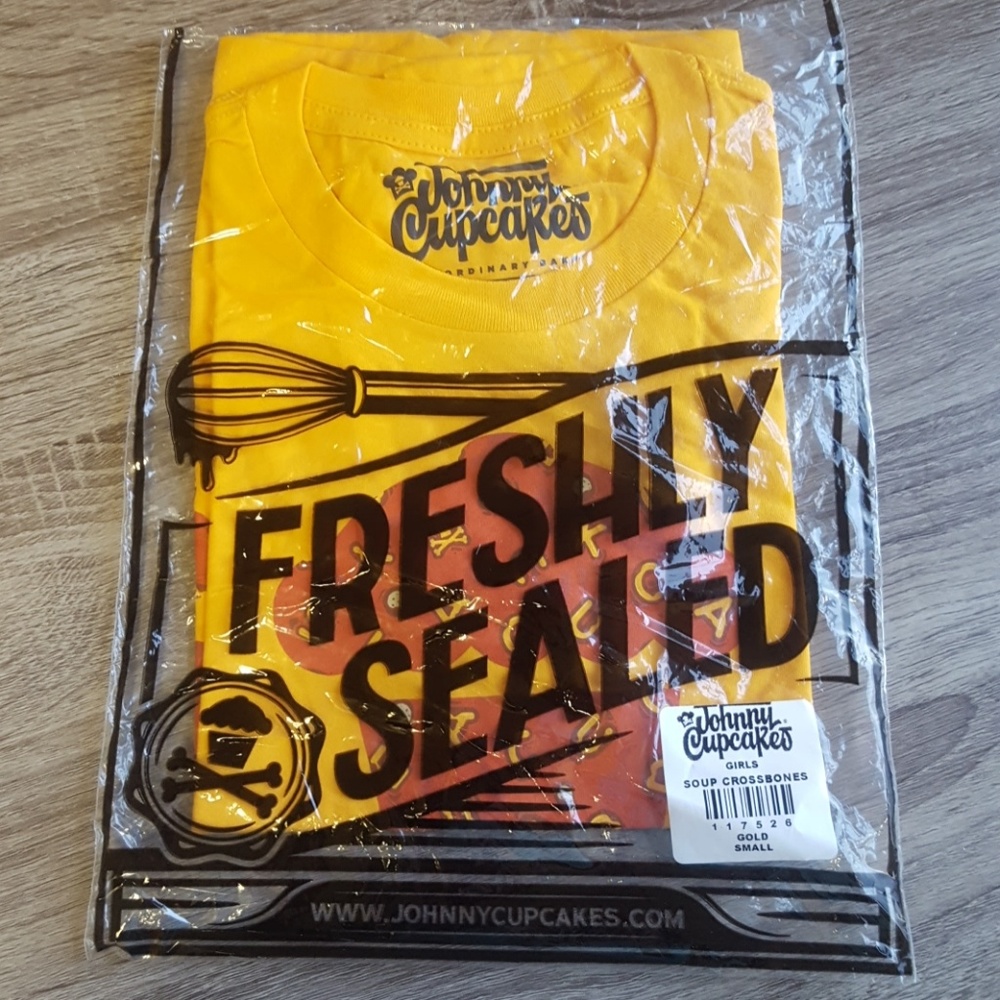 NIBWT johnny Cupcakes girls